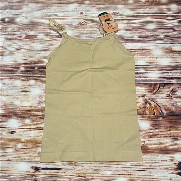 Shapermint Essentials All Day Everyday Scoop Neck Cami - Picture 2 of 4